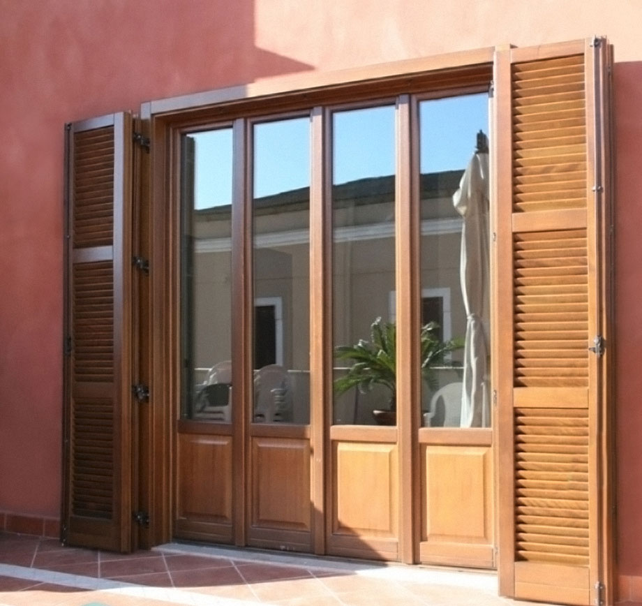 Finestre in legno milano italport produzione e vendita infissi ... Finestre in legno